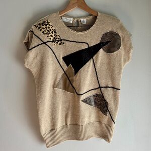 Vintage 80’s Beige Graphic Short-Sleeve Knit Sweater with Shoulder pads